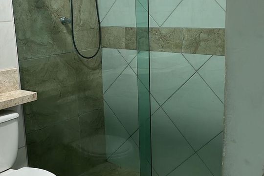 Banheiro de casa para alugar com 3 quartos, 200m² em Parque das Américas, Mauá