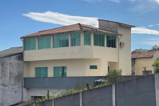 Fachada de casa para alugar com 3 quartos, 200m² em Parque das Américas, Mauá