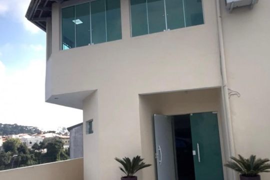 Área externa de casa para alugar com 3 quartos, 200m² em Parque das Américas, Mauá