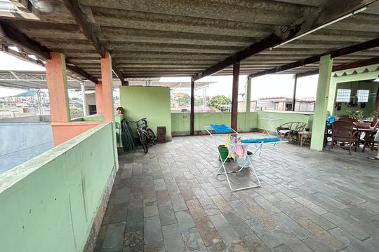 Área comum de casa à venda com 3 quartos, 133m² em Encantado, Rio de Janeiro