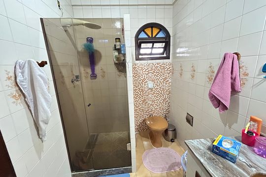 Banheiro Social de casa à venda com 3 quartos, 133m² em Encantado, Rio de Janeiro