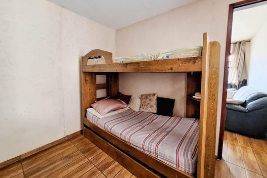 Quarto 1 de casa à venda com 3 quartos, 85m² em Sapê, Niterói