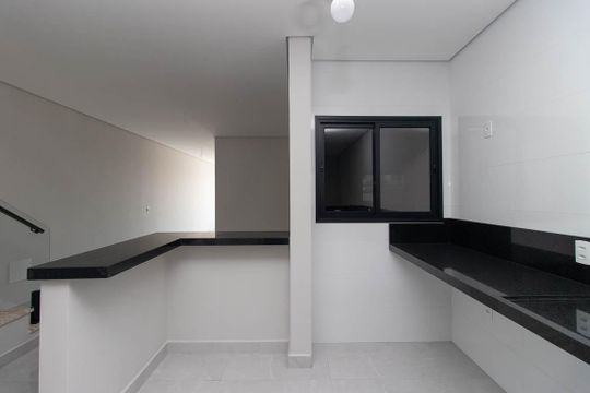 Cozinha de casa à venda com 4 quartos, 300m² em Vila Irmaos Arnoni, São Paulo