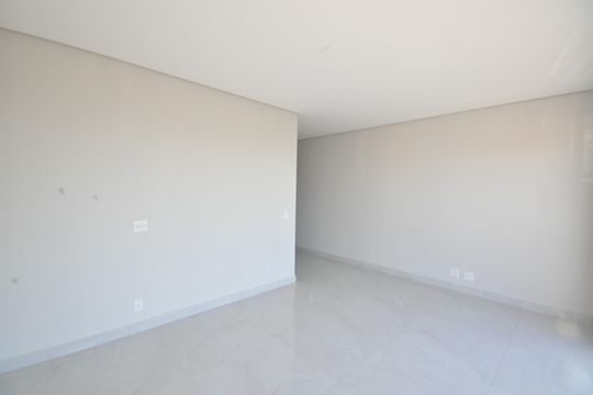 Sala de casa à venda com 4 quartos, 360m² em Vila Irmaos Arnoni, São Paulo