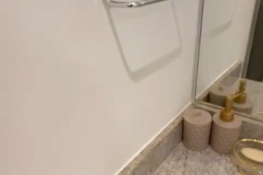 Banheiro de apartamento para alugar com 1 quarto, 43m² em Piatã, Salvador