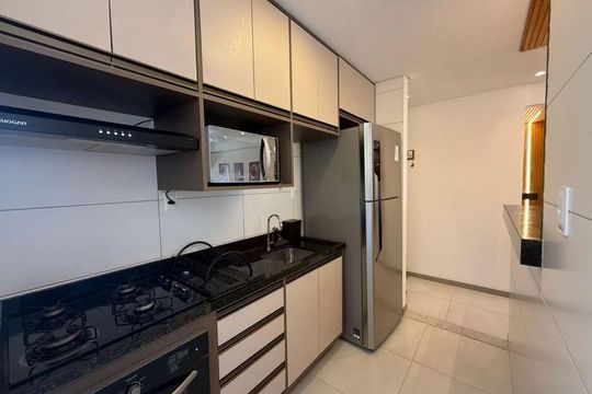 Cozinha de apartamento para alugar com 1 quarto, 43m² em Piatã, Salvador