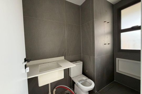 Banheiro de apartamento à venda com 3 quartos, 211m² em Campo Belo, São Paulo