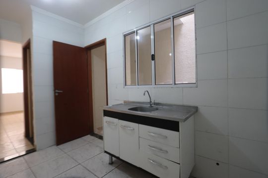 Cozinha de casa de condomínio para alugar com 2 quartos, 117m² em Vila Ema, São Paulo