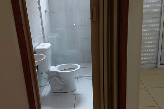 Banheiro de casa de condomínio à venda com 2 quartos, 117m² em Vila Ema, São Paulo