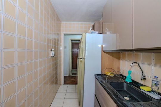 Cozinha e Área de Serviço de apartamento à venda com 1 quarto, 50m² em Jardim Dona Leopoldina, Porto Alegre
