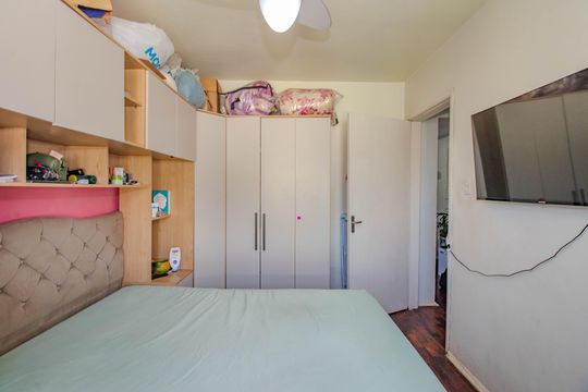 Quarto de apartamento à venda com 1 quarto, 50m² em Jardim Dona Leopoldina, Porto Alegre