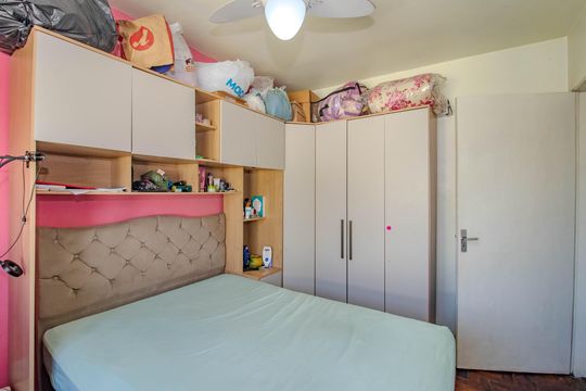 Quarto de apartamento à venda com 1 quarto, 50m² em Jardim Dona Leopoldina, Porto Alegre