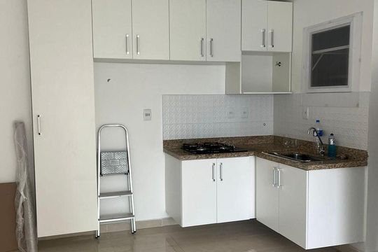 Cozinha de apartamento à venda com 1 quarto, 44m² em Taquara, Rio de Janeiro