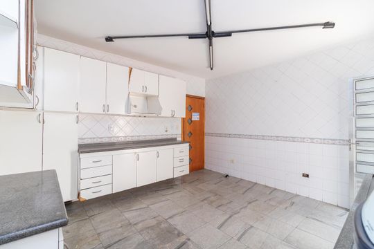 Cozinha de casa à venda com 4 quartos, 120m² em Vila Ré, São Paulo