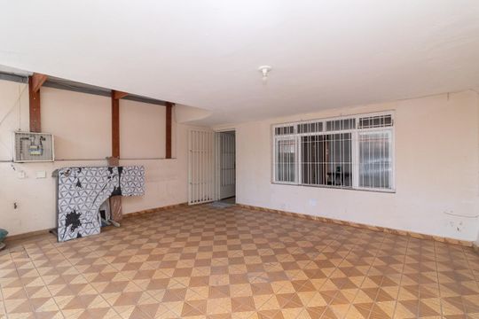 Garagem de casa à venda com 4 quartos, 120m² em Vila Ré, São Paulo