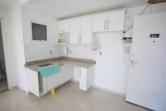 Cozinha de apartamento à venda com 1 quarto, 38m² em Taquara, Rio de Janeiro