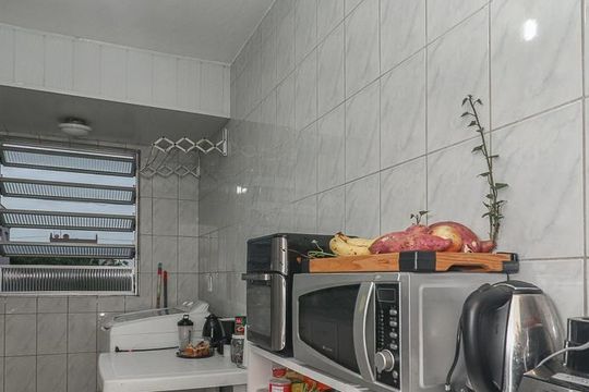 Cozinha de apartamento à venda com 2 quartos, 56m² em Morro Santana, Porto Alegre