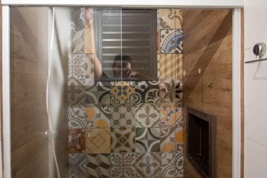 Banheiro de serviço de apartamento à venda com 3 quartos, 145m² em Chácara Agrindus, Taboão da Serra