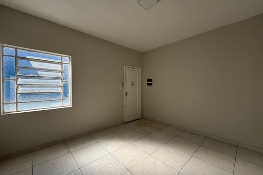 Sala de apartamento à venda com 1 quarto, 93m² em Vila Monumento, São Paulo