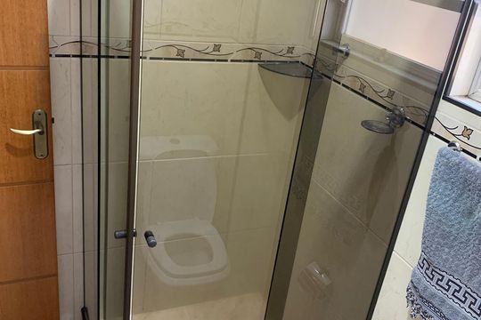 Banheiro de apartamento para alugar com 2 quartos, 80m² em Jardim América, Rio de Janeiro