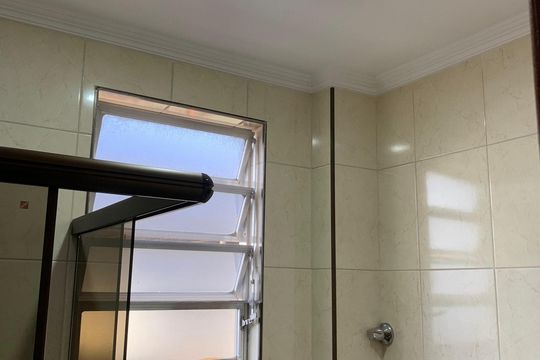 Banheiro de apartamento para alugar com 2 quartos, 80m² em Jardim América, Rio de Janeiro