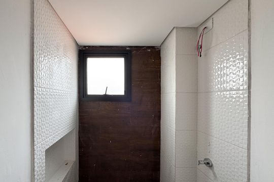 Banheiro da Suíte  de apartamento à venda com 2 quartos, 55m² em Jardim Vera Cruz, São Bernardo do Campo