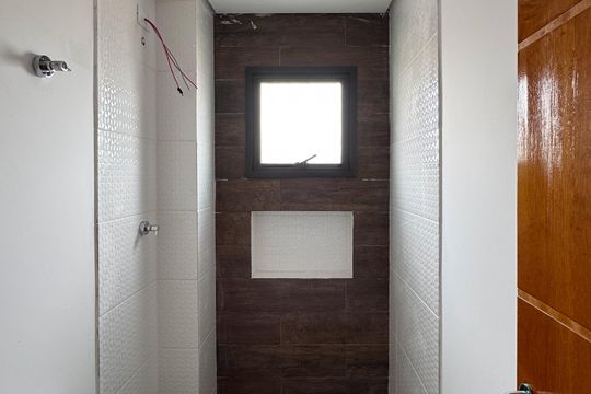 Banheiro Social de apartamento à venda com 2 quartos, 55m² em Jardim Vera Cruz, São Bernardo do Campo
