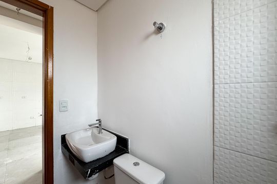 Banheiro Social de apartamento à venda com 2 quartos, 55m² em Jardim Vera Cruz, São Bernardo do Campo