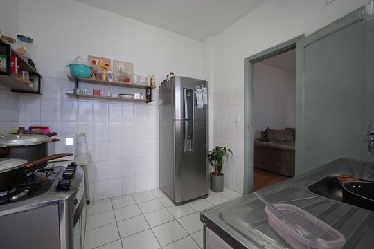 Cozinha de apartamento à venda com 2 quartos, 94m² em Vila Monumento, São Paulo