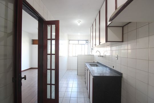 Cozinha de apartamento à venda com 2 quartos, 70m² em Taquara, Rio de Janeiro