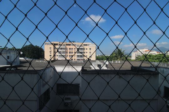 Quarto 1 - Vista de apartamento à venda com 2 quartos, 70m² em Taquara, Rio de Janeiro