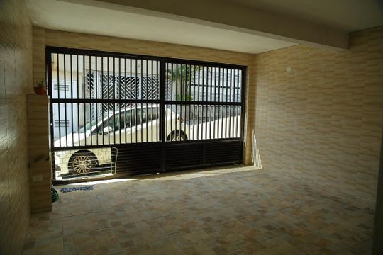 Garagem  de casa à venda com 2 quartos, 380m² em Nova Petrópolis, São Bernardo do Campo