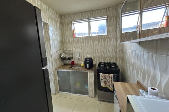 Cozinha de apartamento para alugar com 1 quarto, 44m² em Encantado, Rio de Janeiro