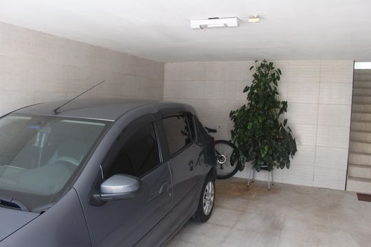 Garagem de casa à venda com 4 quartos, 200m² em Vila Palmares, São Caetano do Sul