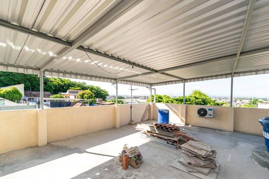 Terraço de casa à venda com 5 quartos, 473m² em Penha, Rio de Janeiro