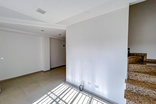 Sala de casa de condomínio para alugar com 3 quartos, 83m² em Vila Matilde, São Paulo