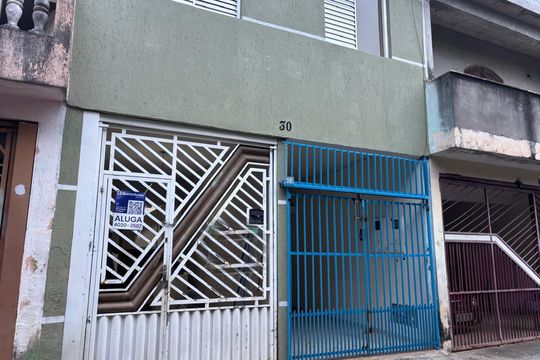 Fachada  de casa para alugar com 3 quartos, 150m² em Montanhão, São Bernardo do Campo