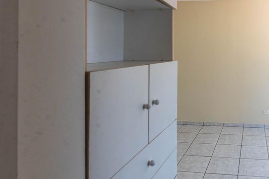 Sala/Quarto de apartamento à venda com 1 quarto, 43m² em Centro, Campinas