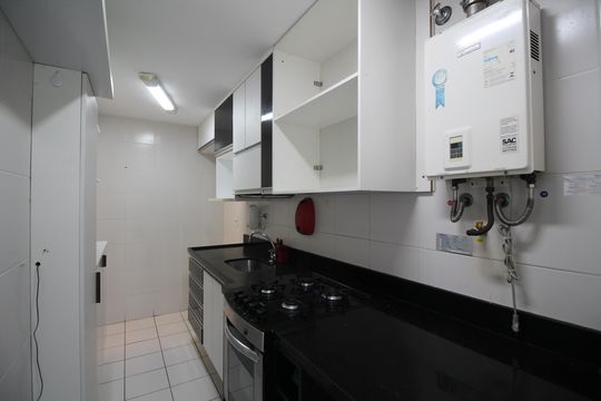 Cozinha de apartamento para alugar com 2 quartos, 75m² em Barra Olímpica, Rio de Janeiro