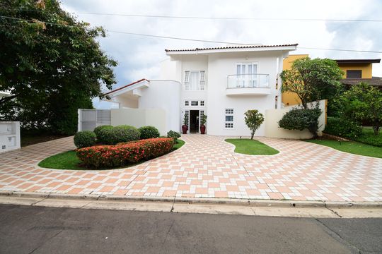 Fachada de casa de condomínio para alugar com 4 quartos, 454m² em Loteamento Alphaville Campinas, Campinas