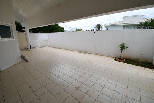 Garagem de casa de condomínio para alugar com 4 quartos, 454m² em Loteamento Alphaville Campinas, Campinas