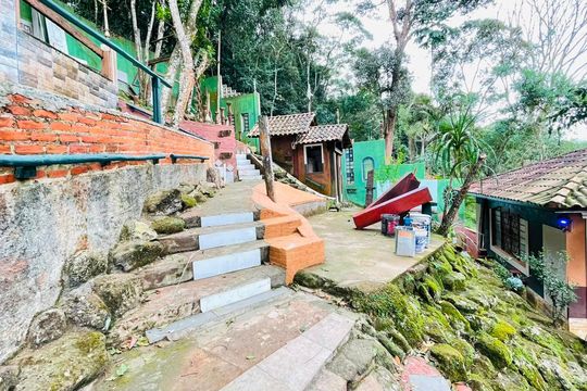 Casa de Condomínio para alugar com 4 quartos, 350m² em Recanto Verde, Cotia