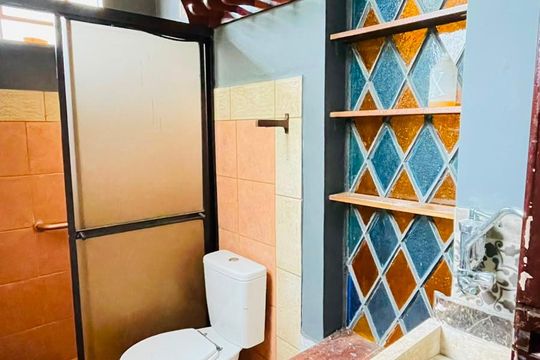Banheiro de casa de condomínio para alugar com 4 quartos, 350m² em Recanto Verde, Cotia