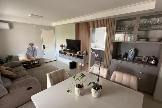 Sala de apartamento à venda com 3 quartos, 82m² em Loteamento Center Santa Genebra, Campinas