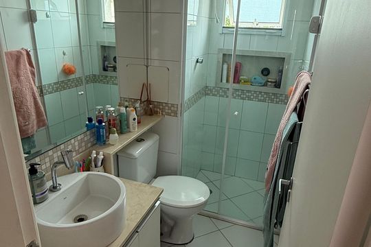 Banheiro de apartamento à venda com 3 quartos, 82m² em Loteamento Center Santa Genebra, Campinas