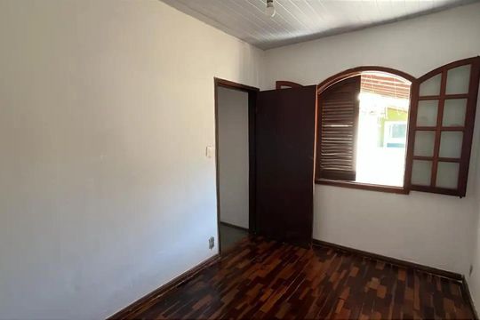 Casa para alugar com 2 quartos, 75m² em Carlos Prates, Belo Horizonte