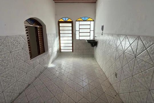 Casa para alugar com 2 quartos, 75m² em Carlos Prates, Belo Horizonte