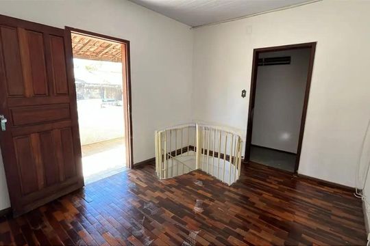 Casa para alugar com 2 quartos, 75m² em Carlos Prates, Belo Horizonte