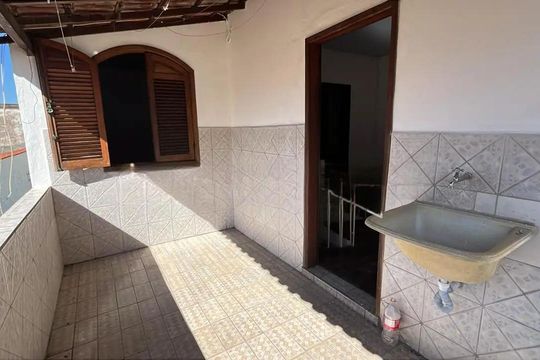 Casa para alugar com 2 quartos, 75m² em Carlos Prates, Belo Horizonte