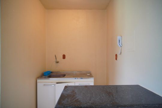 Cozinha de kitnet/studio para alugar com 1 quarto, 22m² em Centro, São Leopoldo